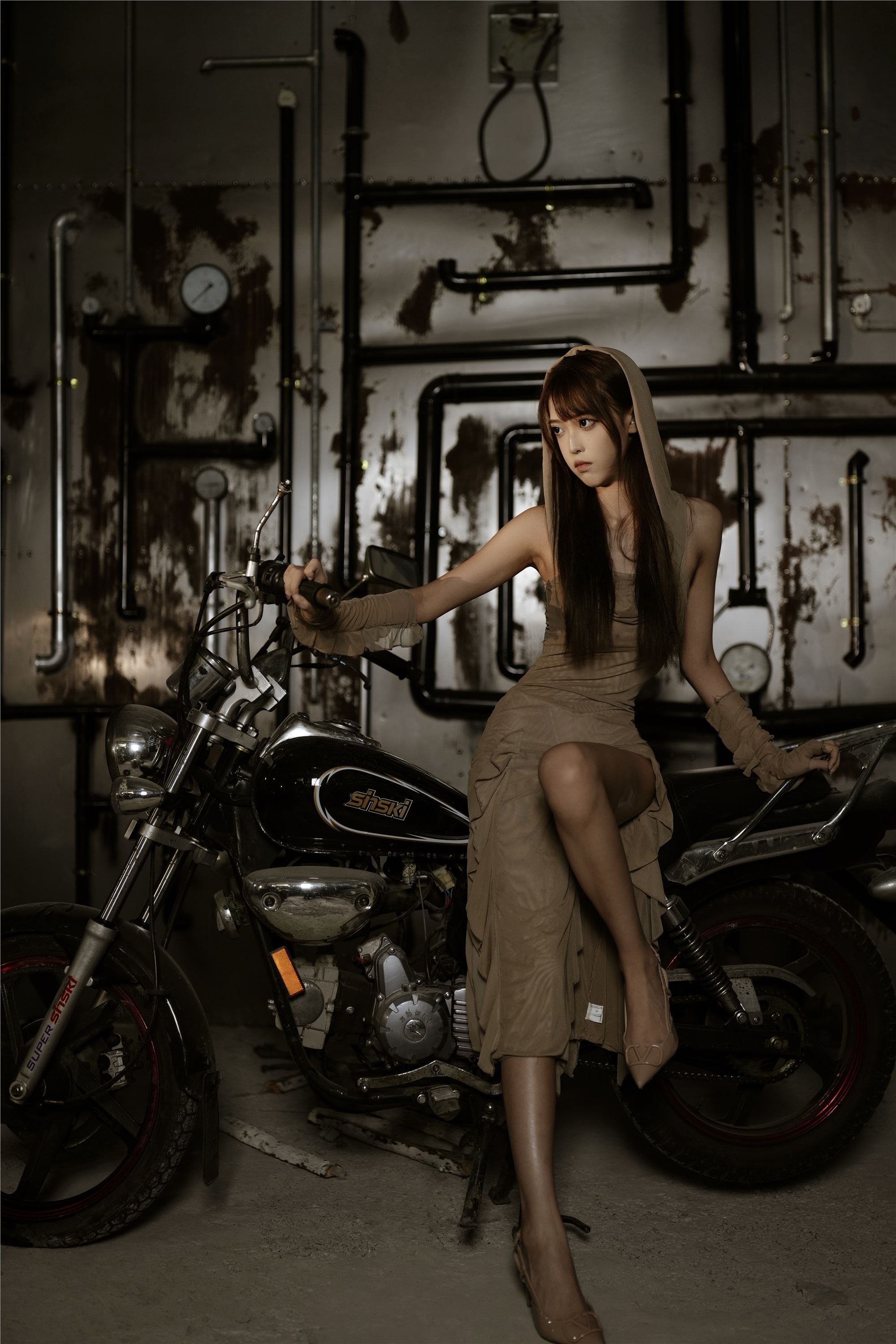 YITUYU艺图语 2025.01.24 废墟靓影 Yuri小阿飘